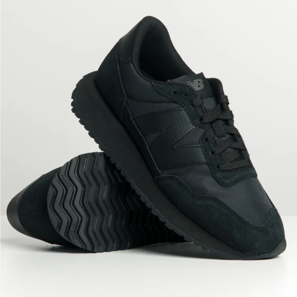 New Balance new black 237 shoes (men 9 women 10.5)